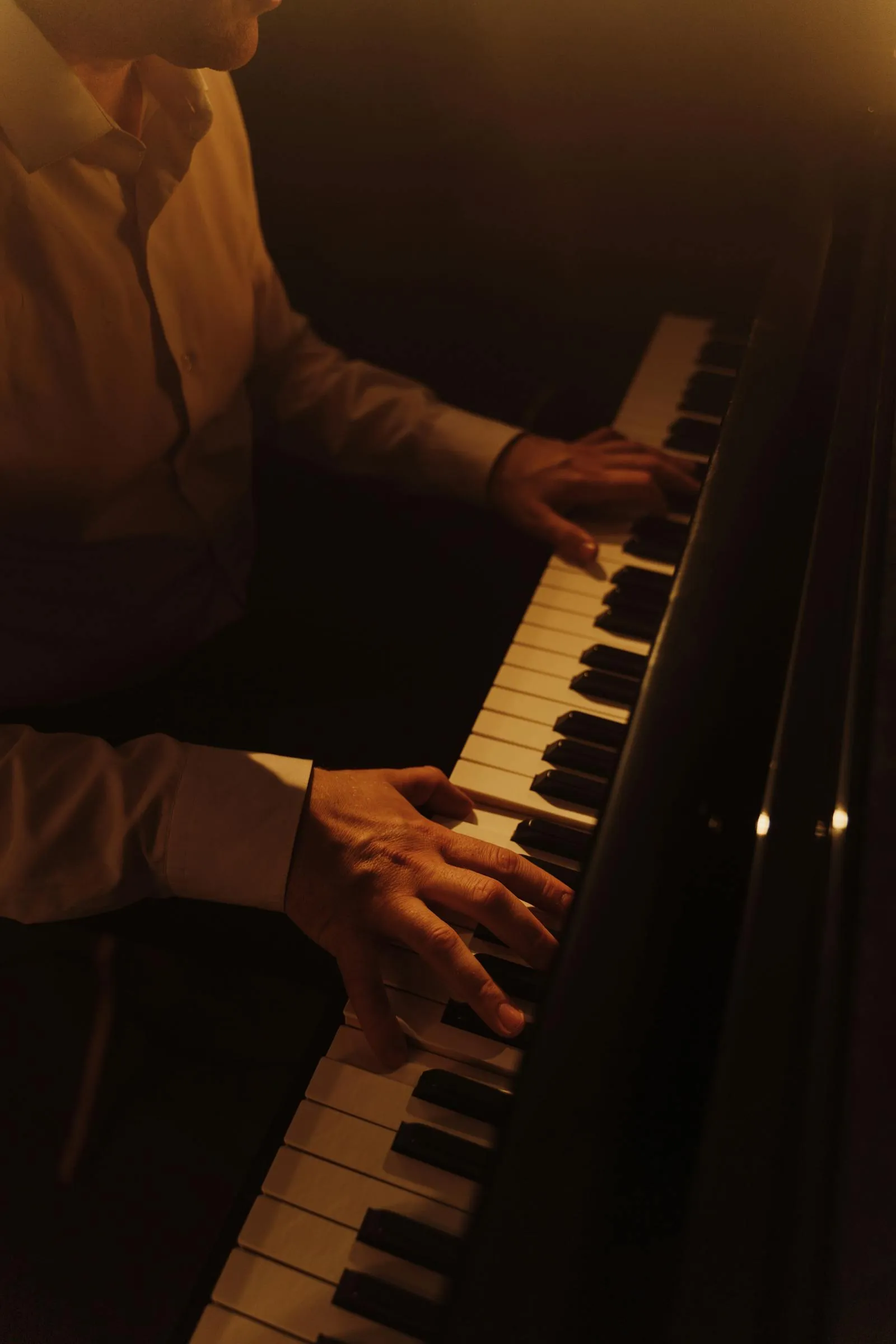 Cours de piano individuel ou collectif : quelle différence ?